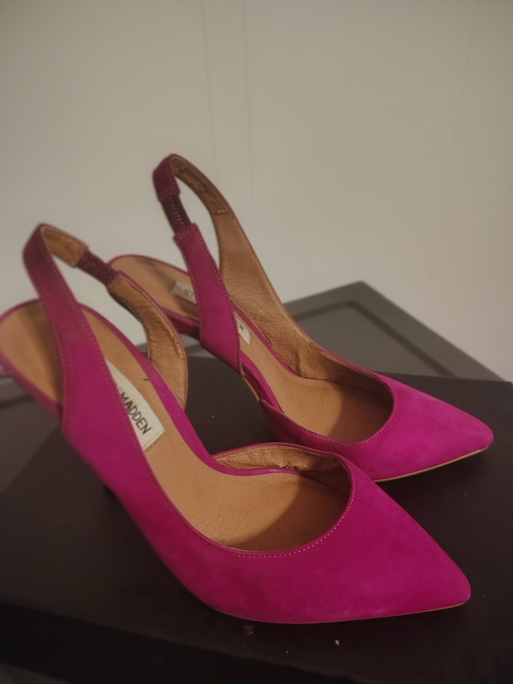 Steve Madden Bright Pink Suede Slingback Pumps